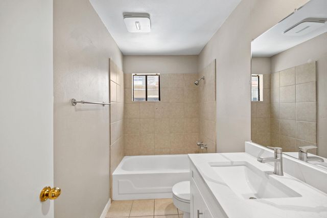 712 Graham PL 203, Austin, TX 78705