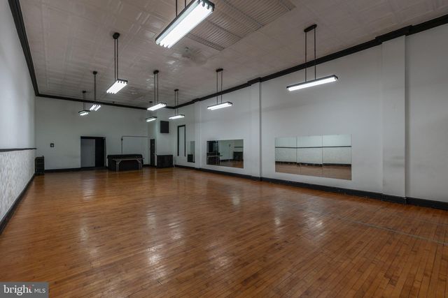 43 S EASTON RD, Glenside, PA 19038