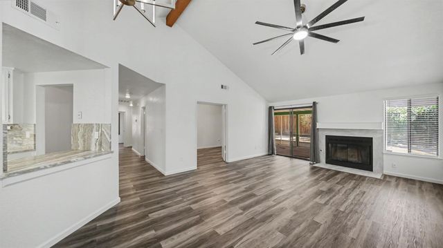 2504 Spring Water Dr, Modesto, CA 95355