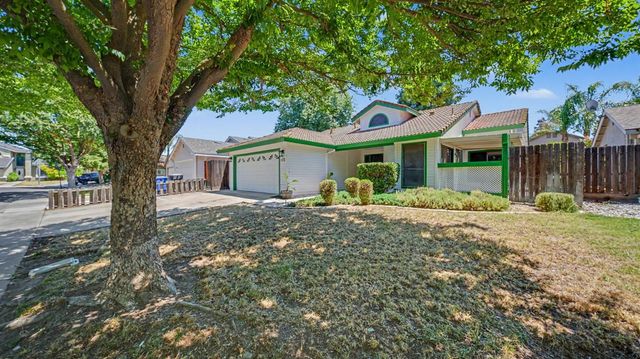 2504 Spring Water Dr, Modesto, CA 95355