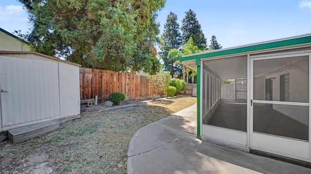 2504 Spring Water Dr, Modesto, CA 95355