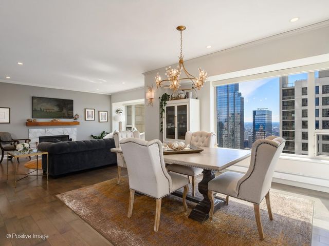 800 N Michigan Avenue 4703, Chicago, IL 60611