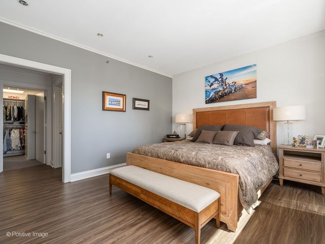 800 N Michigan Avenue 4703, Chicago, IL 60611