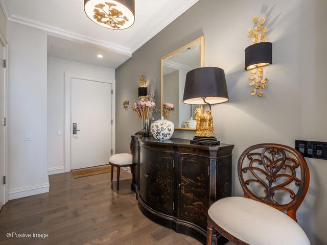 800 N Michigan Avenue 4703, Chicago, IL 60611