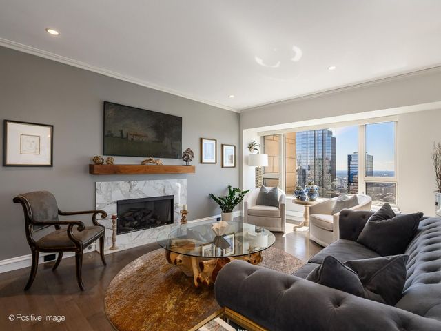 800 N Michigan Avenue 4703, Chicago, IL 60611