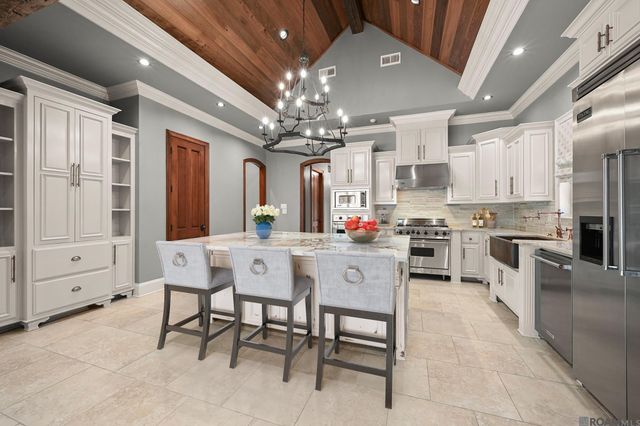 4505 Bluebonnet Rd, Baton Rouge, LA 70809