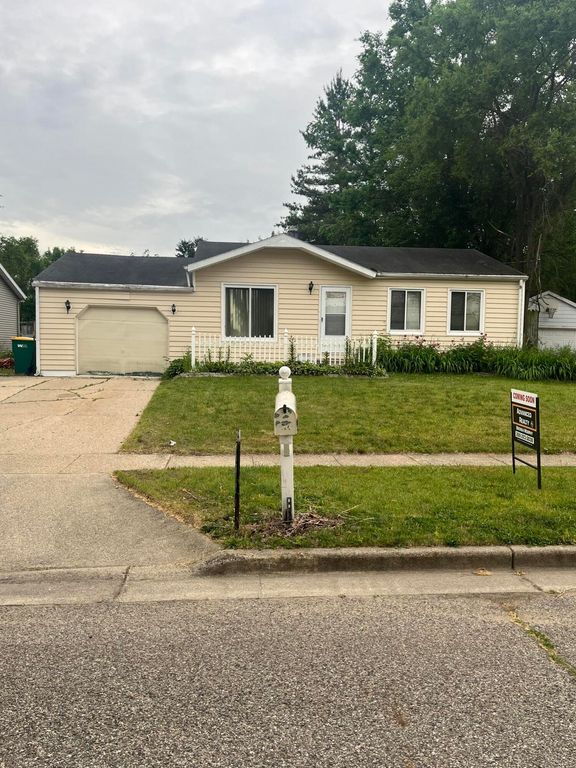 4612 Hanover Avenue, Portage, MI 49002