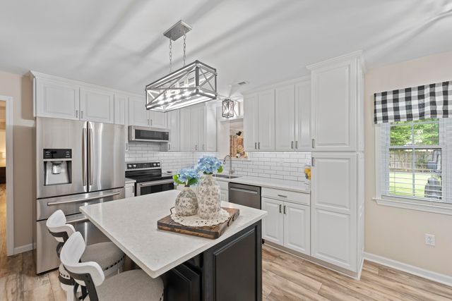 5760 MONTPELIER DR, Bartlett, TN 38134