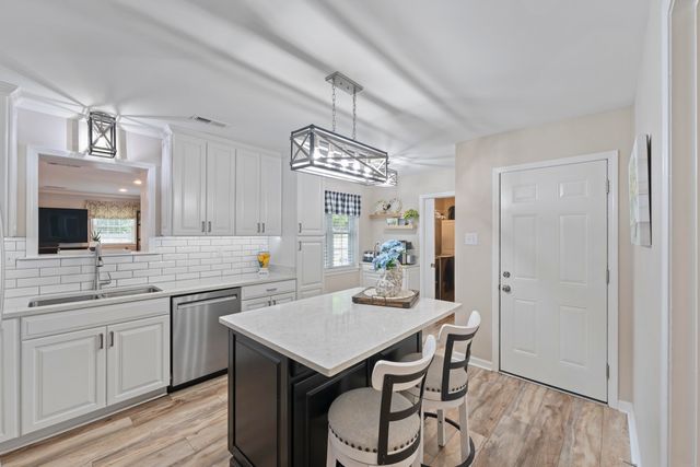 5760 MONTPELIER DR, Bartlett, TN 38134