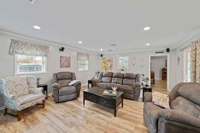 5760 MONTPELIER DR, Bartlett, TN 38134