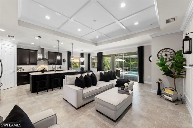 8712 Westwood Oaks PL, Fort Myers, FL 33908
