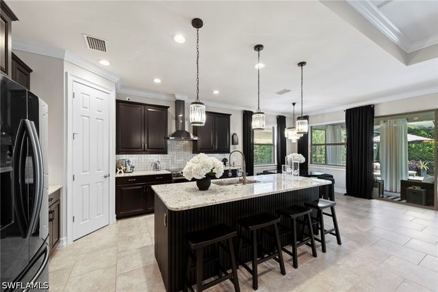 8712 Westwood Oaks PL, Fort Myers, FL 33908