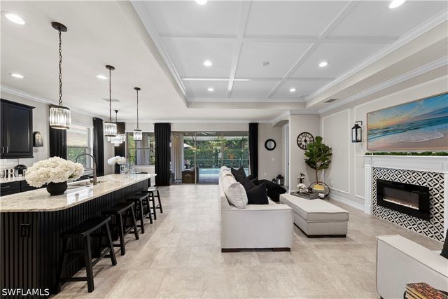 8712 Westwood Oaks PL, Fort Myers, FL 33908