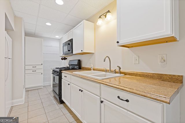 1570 Brooks Pointe Circle, Lawrenceville, GA 30045