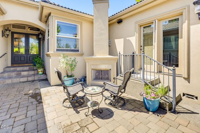 635 Seventh Fairway Drive, Medford, OR 97504