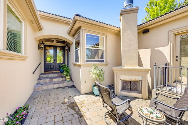 635 Seventh Fairway Drive, Medford, OR 97504