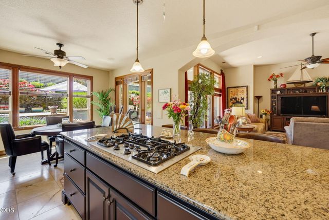 635 Seventh Fairway Drive, Medford, OR 97504