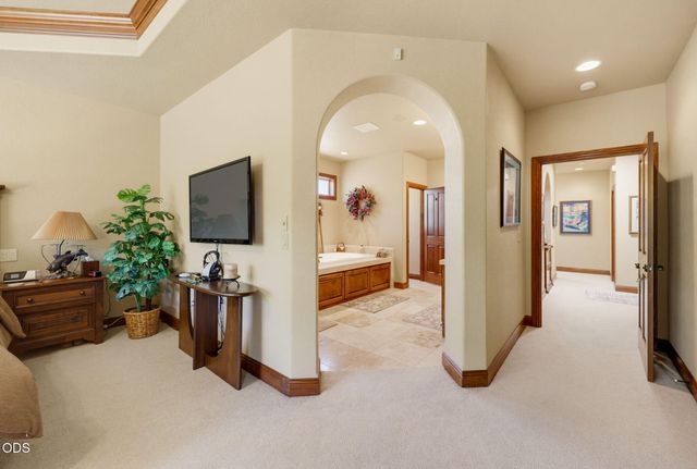 635 Seventh Fairway Drive, Medford, OR 97504
