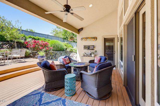 635 Seventh Fairway Drive, Medford, OR 97504