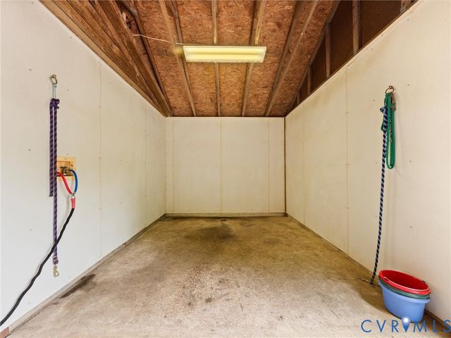 13194 Fair Oaks Ln, Ashland, VA 23005