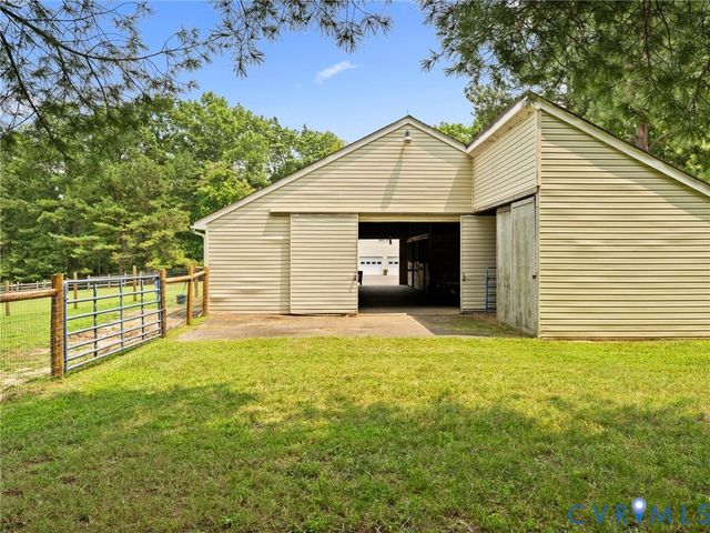 13194 Fair Oaks Ln, Ashland, VA 23005