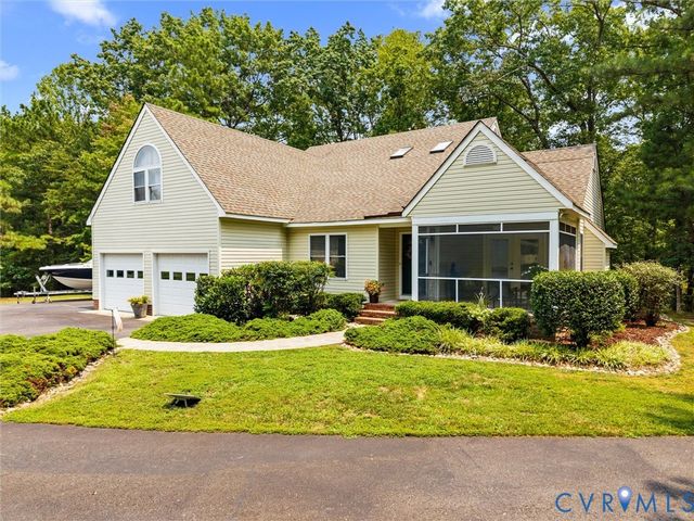 13194 Fair Oaks Ln, Ashland, VA 23005
