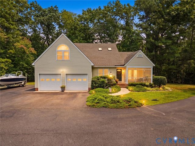 13194 Fair Oaks Ln, Ashland, VA 23005