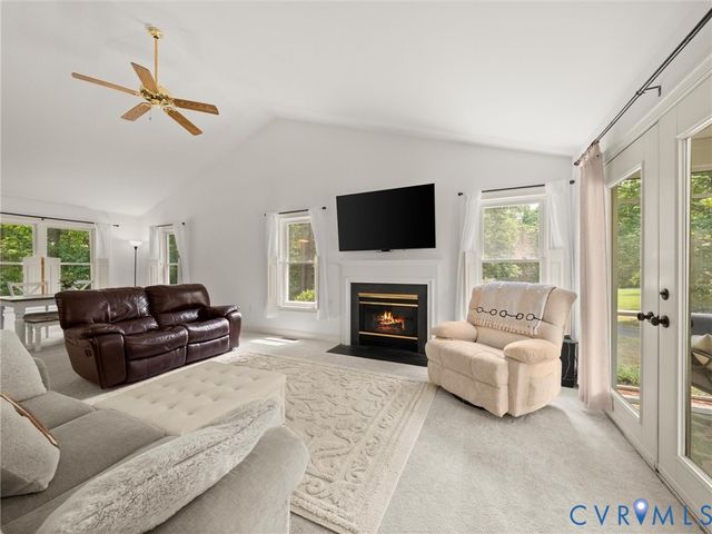 13194 Fair Oaks Ln, Ashland, VA 23005