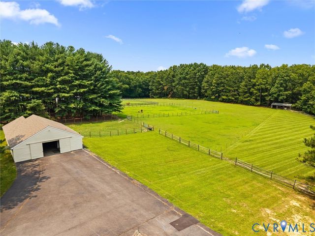 13194 Fair Oaks Ln, Ashland, VA 23005