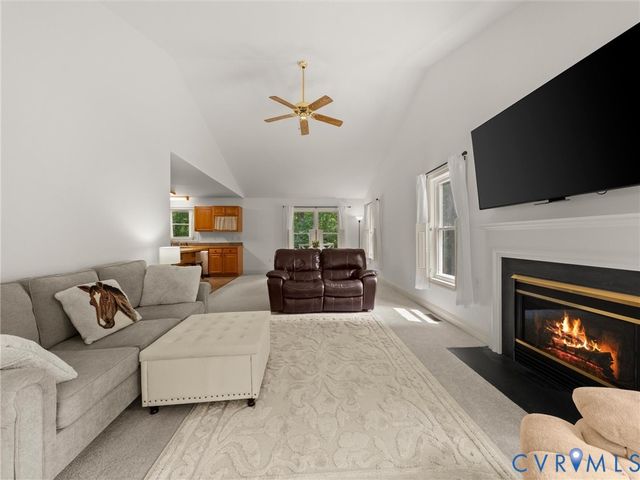 13194 Fair Oaks Ln, Ashland, VA 23005