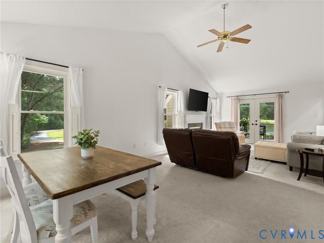 13194 Fair Oaks Ln, Ashland, VA 23005