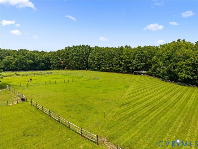13194 Fair Oaks Ln, Ashland, VA 23005