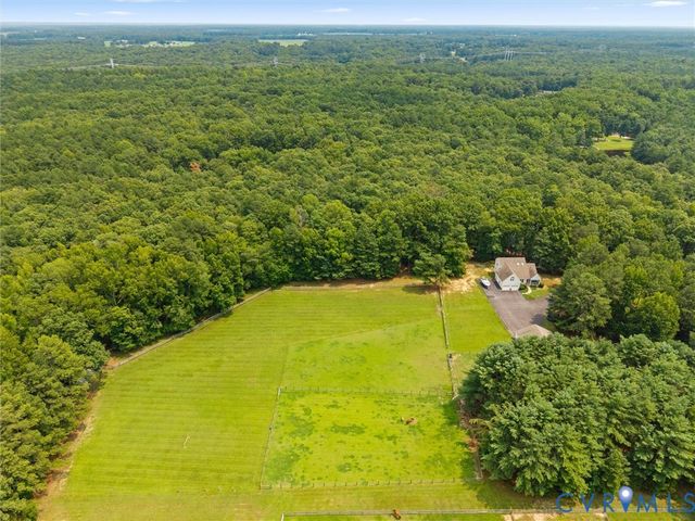 13194 Fair Oaks Ln, Ashland, VA 23005
