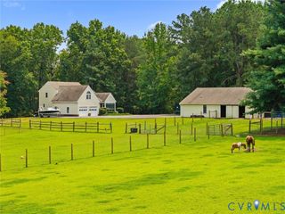 13194 Fair Oaks Ln, Ashland, VA 23005
