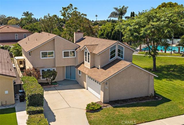 10830 Los Jardines E, Fountain Valley, CA 92708