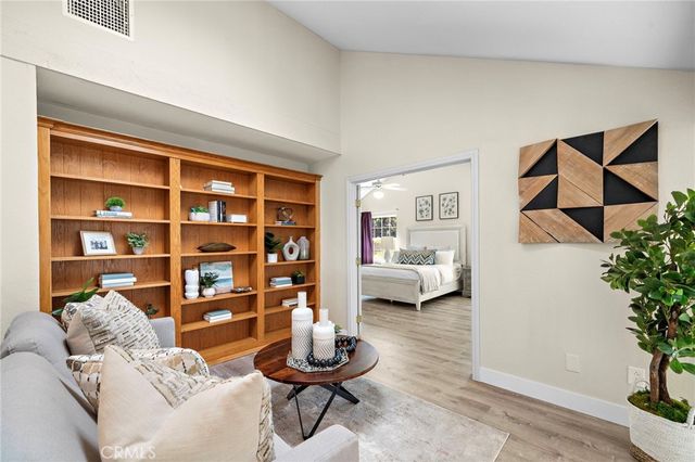 10830 Los Jardines E, Fountain Valley, CA 92708