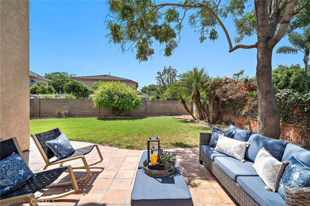 10830 Los Jardines E, Fountain Valley, CA 92708