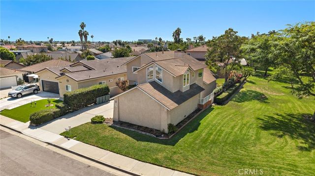 10830 Los Jardines E, Fountain Valley, CA 92708