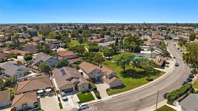 10830 Los Jardines E, Fountain Valley, CA 92708