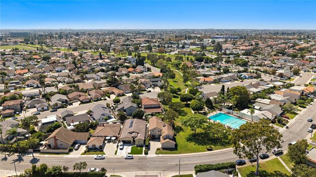 10830 Los Jardines E, Fountain Valley, CA 92708