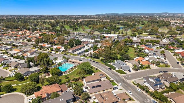 10830 Los Jardines E, Fountain Valley, CA 92708