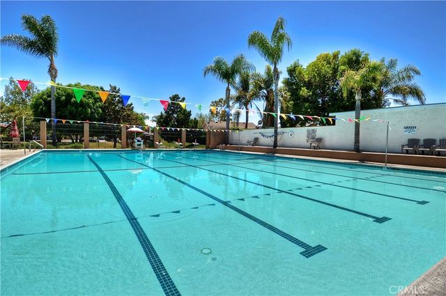 10830 Los Jardines E, Fountain Valley, CA 92708