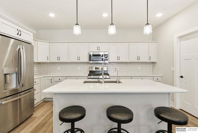 6025 N HWS Cleveland Boulevard, Omaha, NE 68116