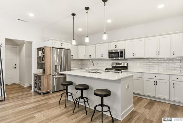 6025 N HWS Cleveland Boulevard, Omaha, NE 68116