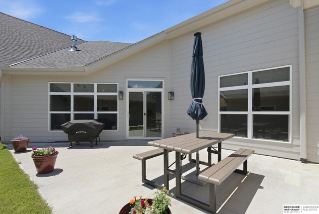 6025 N HWS Cleveland Boulevard, Omaha, NE 68116