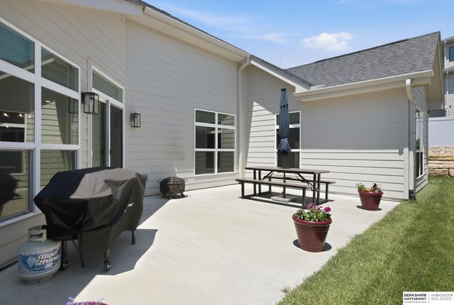 6025 N HWS Cleveland Boulevard, Omaha, NE 68116