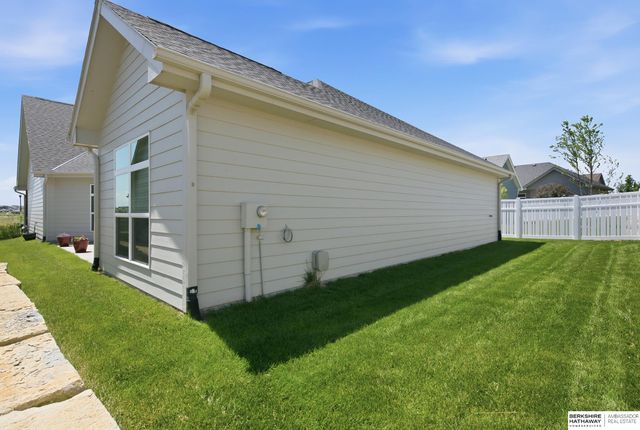 6025 N HWS Cleveland Boulevard, Omaha, NE 68116