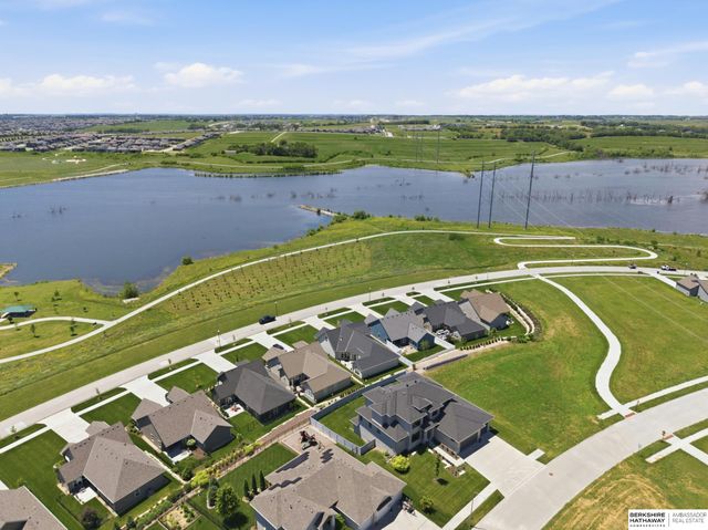 6025 N HWS Cleveland Boulevard, Omaha, NE 68116