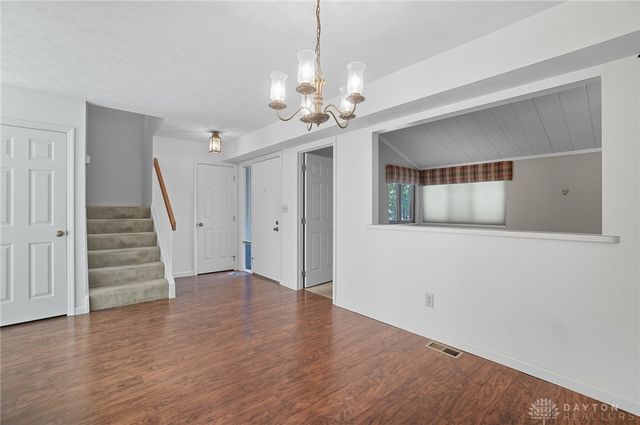 6046 N Quinella Way, Dayton, OH 45459