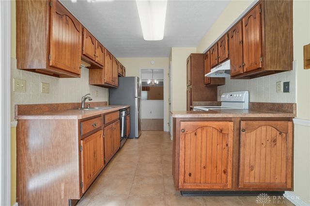 6046 N Quinella Way, Dayton, OH 45459